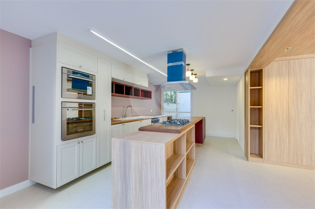 Apartamento à venda com 3 suítes em Chácara Santo Antônio, São Paulo, SP