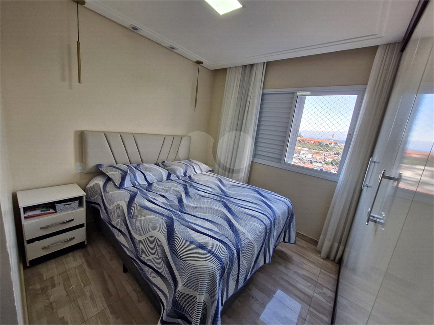 Apartamento à venda com 3 quartos, sendo 1 suíte,  em Vila Suissa, Mogi das Cruzes, SP
