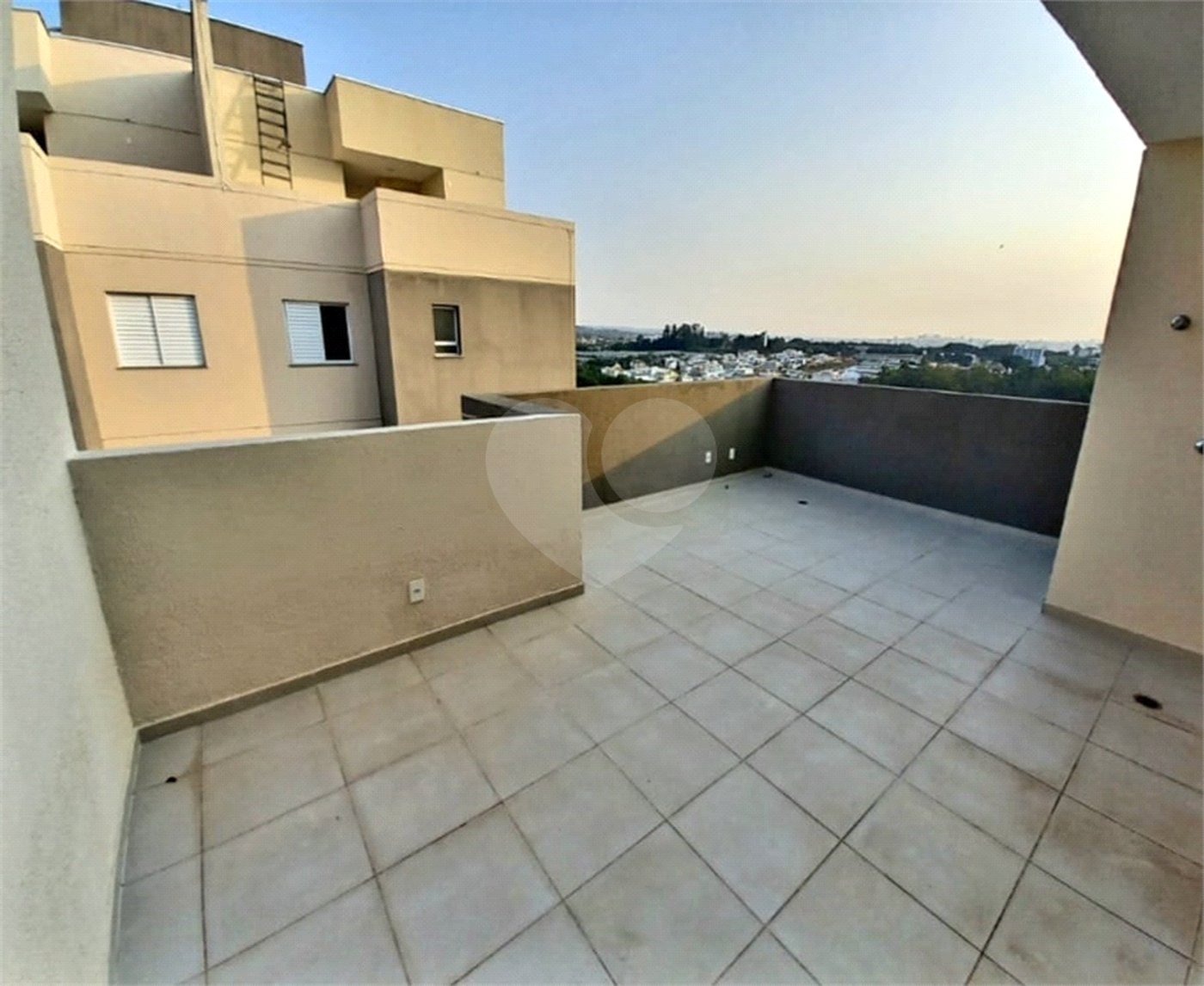Apartamento à venda com 2 quartos, sendo 1 suíte, em Aparecidinha, Sorocaba, SP