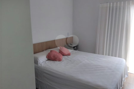 Casa à venda com 4 quartos, sendo 1 suíte,  no condomínio Vivaldi, Mogi das Cruzes - SP