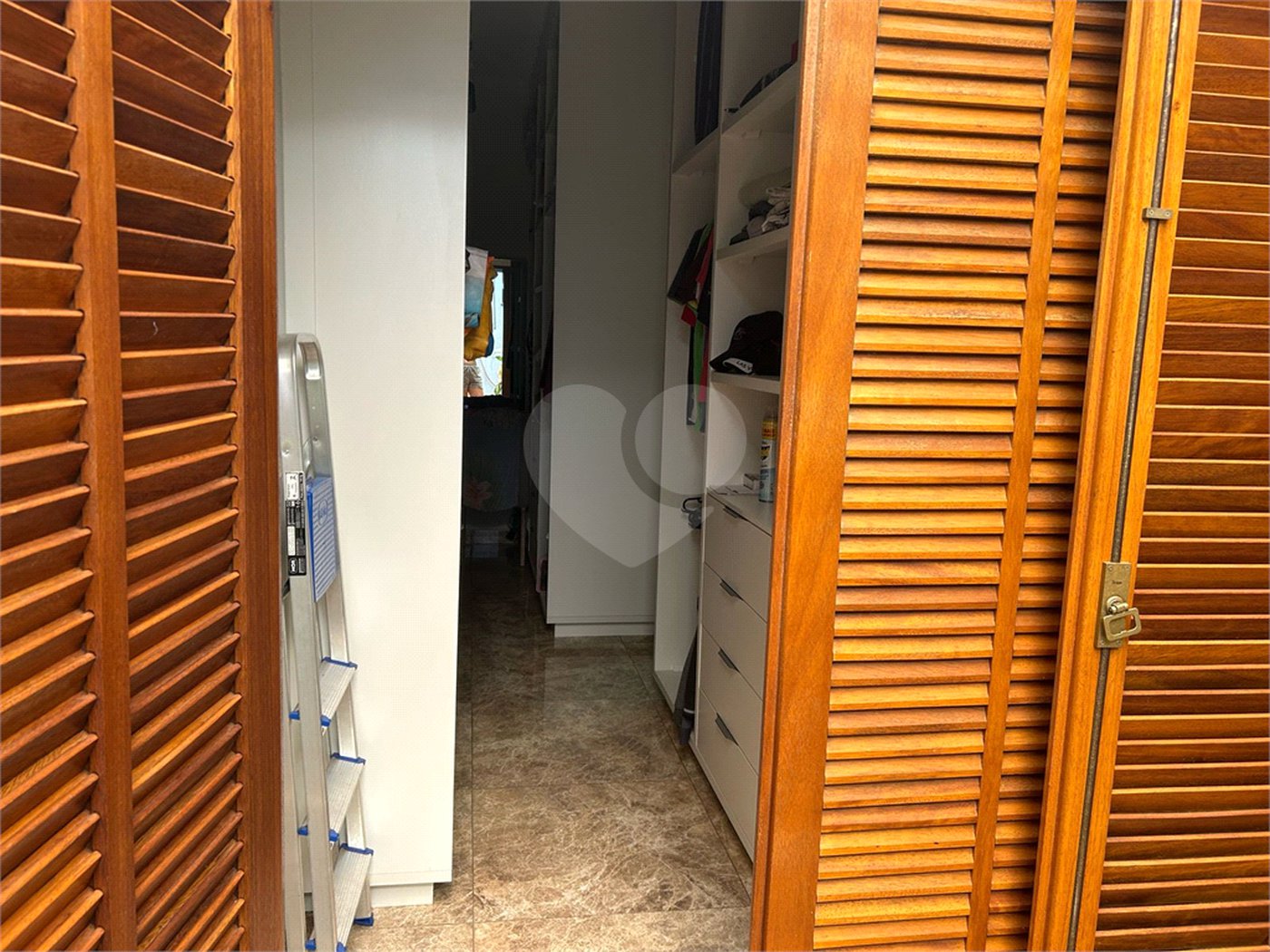 Casa à venda com 3 quartos, sendo 2 suítes, em Jardim de Cresci, São Carlos, SP