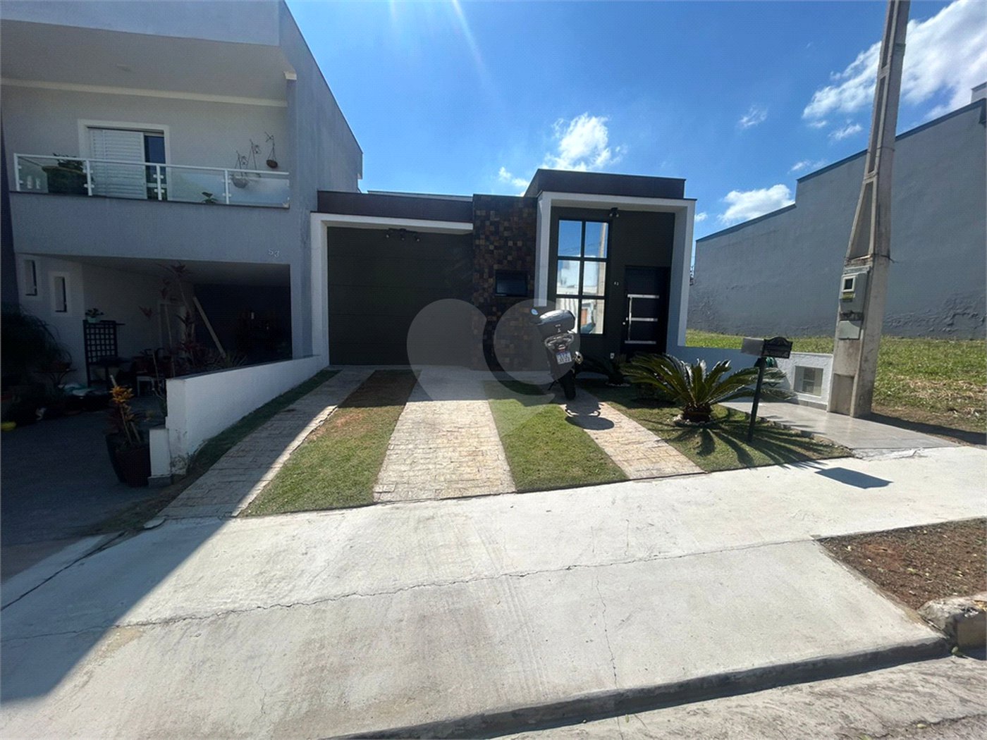 Casa à venda com 3 quartos, sendo 1 suíte, no condomínio Terras de São Francisco, Sorocaba - SP