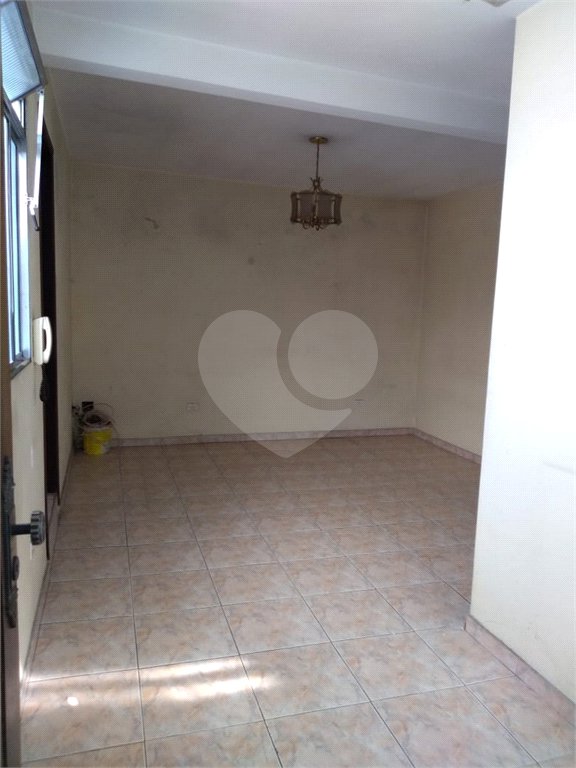 Sobrado à venda na Saúde c/195m2 de construção - 3 quartos/4 banheiros/2 vagas - metrô Santa Cruz