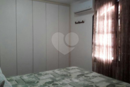 Sobrado à venda com 2 quartos, sendo 1 suíte,  em Vila Paulicéia, São Paulo, SP
