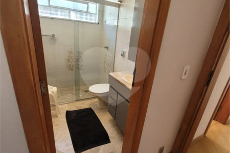 Sobrado à venda com 3 quartos, sendo 1 suíte, em Jardim da Glória, Cotia, SP