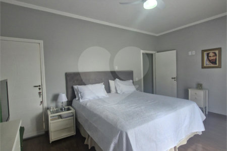 Casa à venda com 4 quartos, sendo 2 suítes, no condomínio Grape Village, Vinhedo - SP