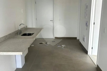 Apartamento à venda com 3 quartos, sendo 2 suítes, em Vila Firmiano Pinto, São Paulo, SP