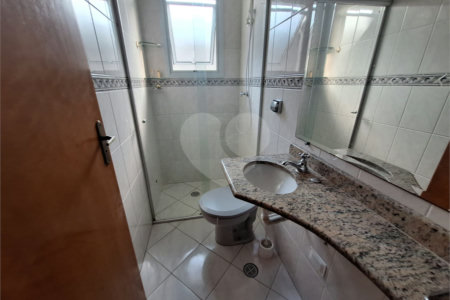 Sobrado à venda com 3 quartos, sendo 1 suíte, em Parque Vitória, São Paulo, SP