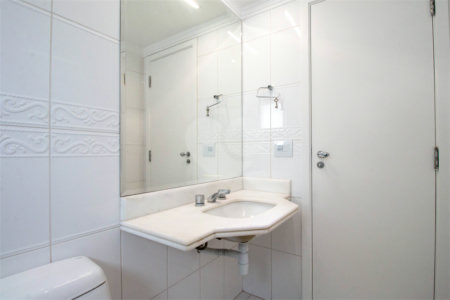 Apartamento à venda com 3 quartos, sendo 1 suíte, em Panamby, São Paulo, SP