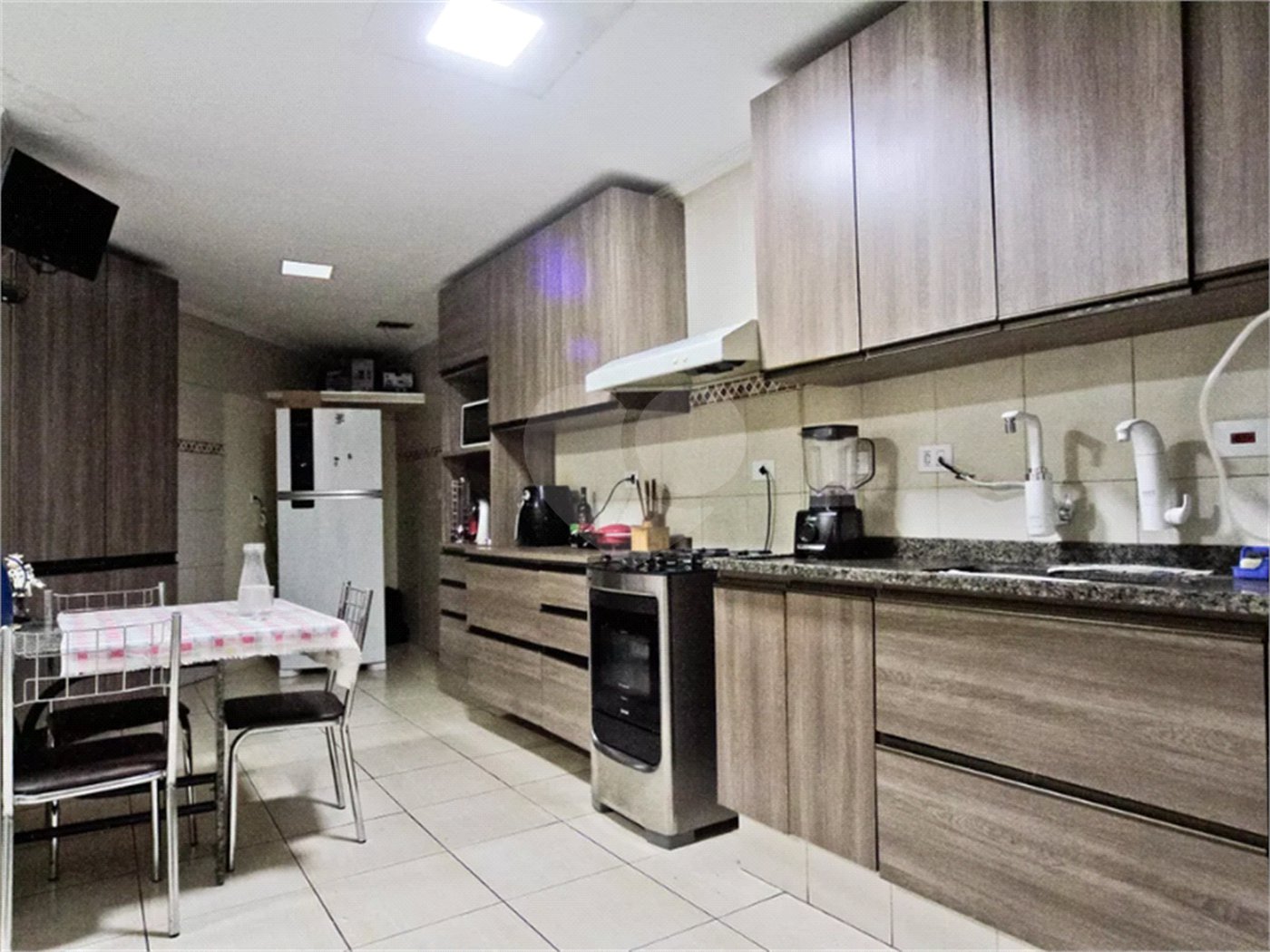 Salão à venda ou para alugar com 3 quartos, sendo 1 suíte, em Jardim Monjolo, São Paulo, SP