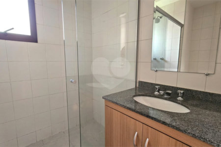 Apartamento para alugar com 3 quartos, sendo 1 suíte, em Alto da Boa Vista, São Paulo, SP