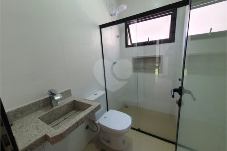 Casa à venda com 3 suítes no condomínio Via Castelli, Louveira - SP