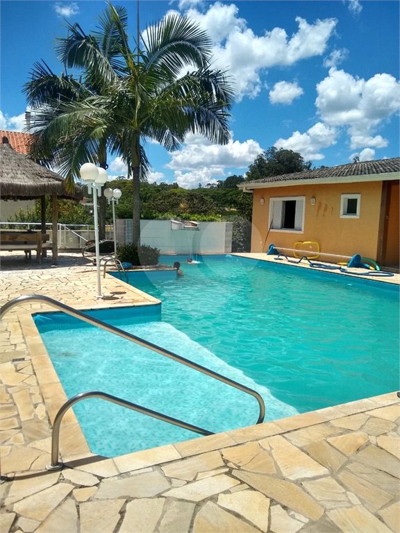Casa à venda com 5 quartos, sendo 4 suítes,  no condomínio Parque Shambala, Atibaia - SP