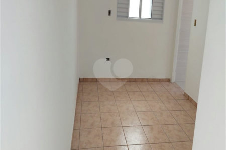 Sobrado à venda com 3 quartos, sendo 2 suítes, em Vila Paulicéia, São Paulo, SP