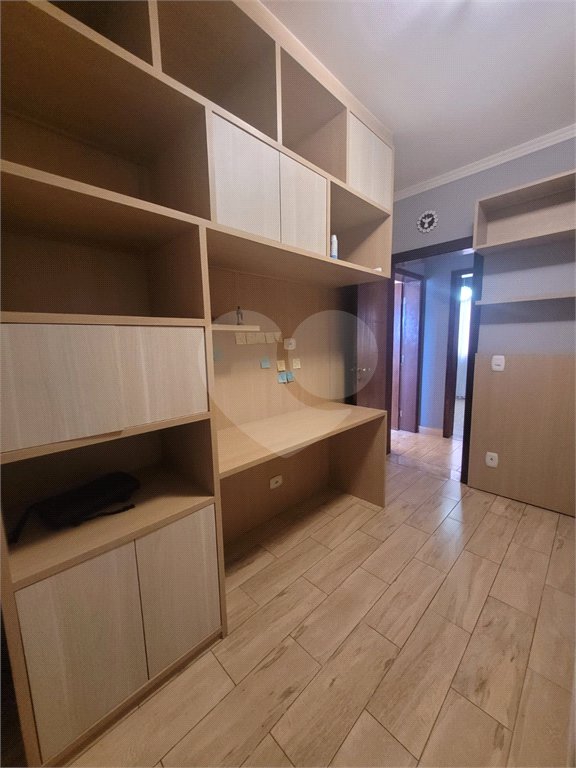 Casa para alugar com 5 quartos, sendo 2 suítes,  no condomínio Alpes de Caieiras, Caieiras - SP
