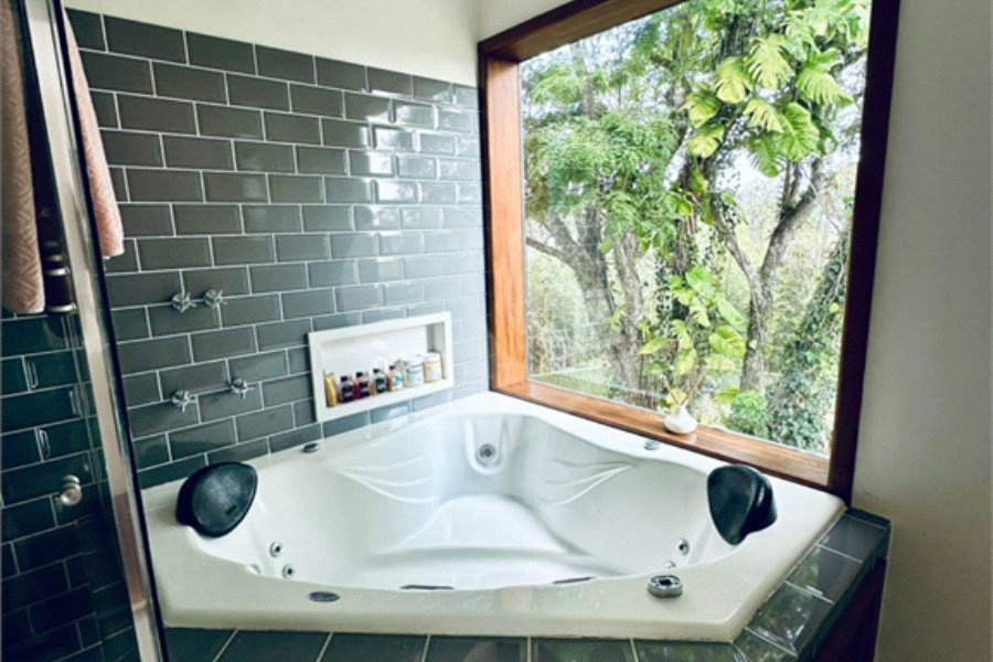 Casa à venda com 4 suítes no condomínio Gleba II, Mairiporã - SP