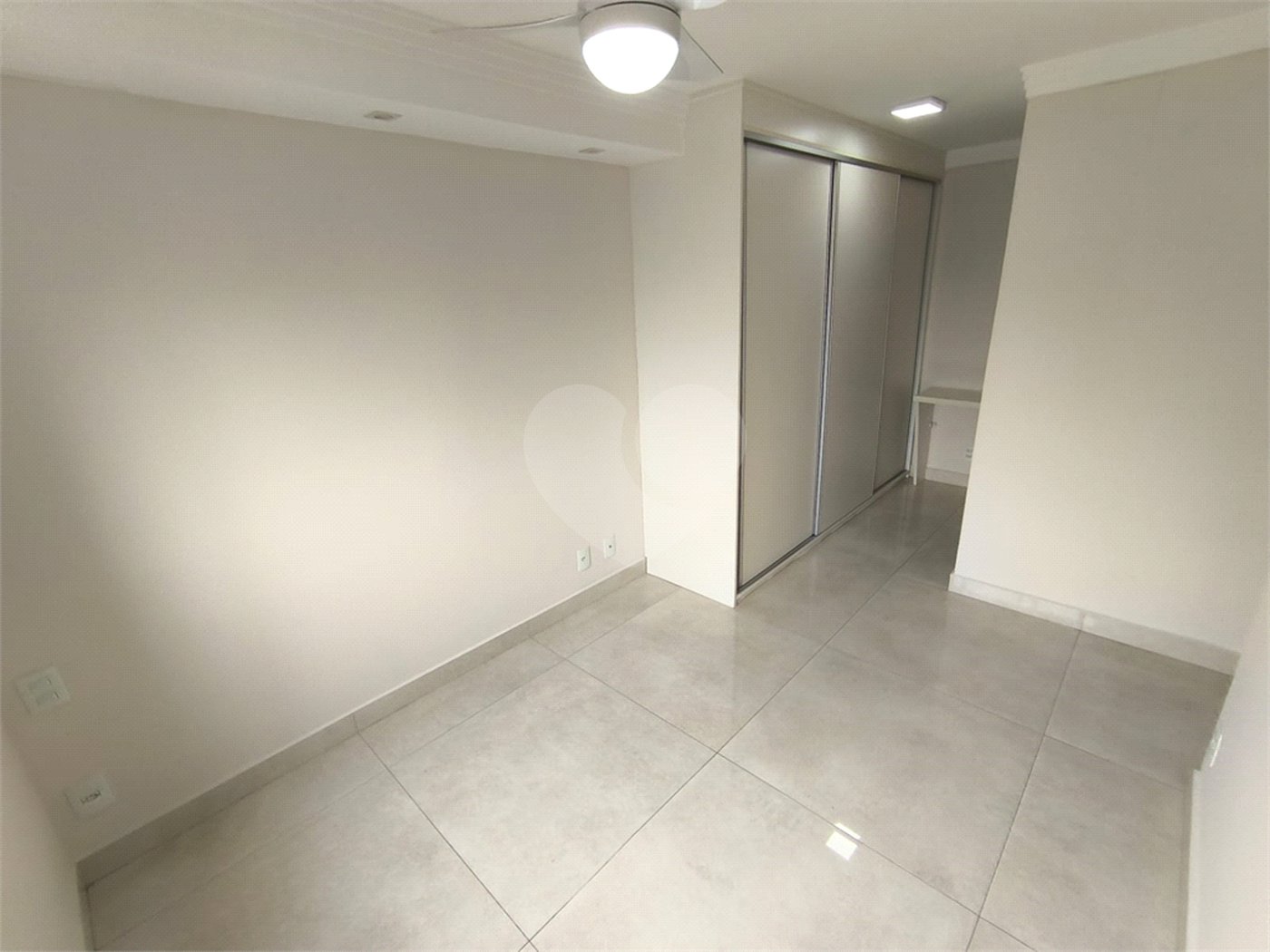 Apartamento à venda com 2 quartos, sendo 1 suíte, em Jardim Vazani, São Paulo, SP