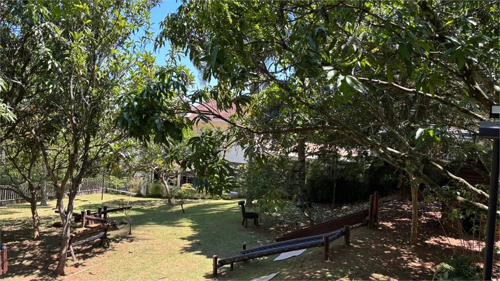 Casa à venda com 3 quartos, sendo 1 suíte,  no condomínio Villagio da Granja, Cotia - SP