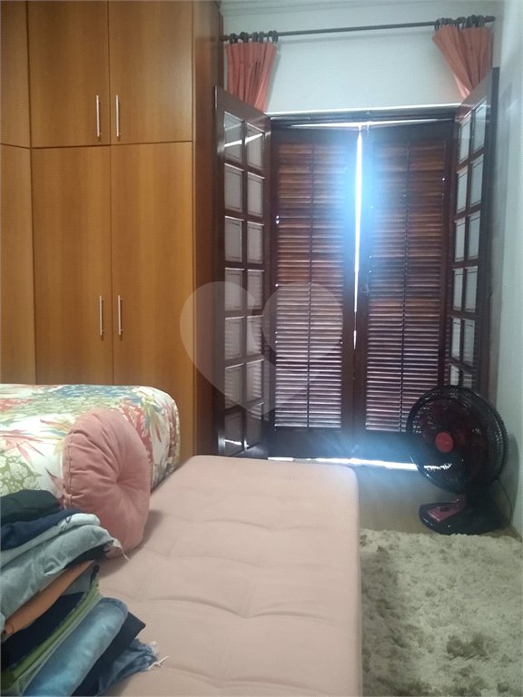 Sobrado à venda com 3 quartos, sendo 1 suíte,  em Vila do Castelo, São Paulo, SP