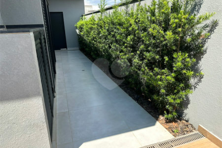 Casa à venda com 3 quartos, sendo 1 suíte, no condomínio Residencial Evidências, Indaiatuba - SP