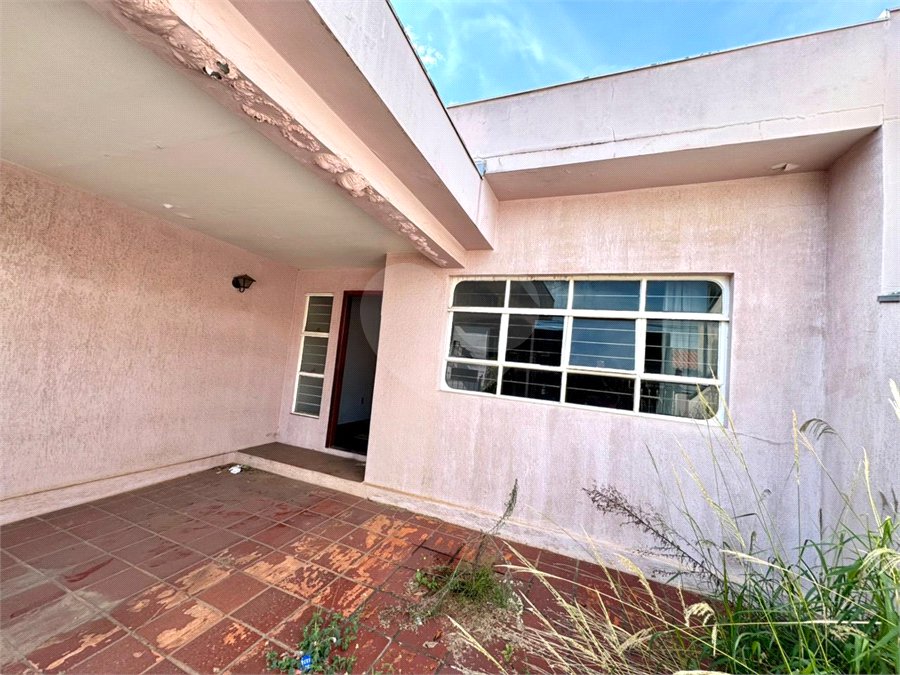 Casa à venda com 3 quartos, sendo 1 suíte, no Centro, Itapetininga, SP