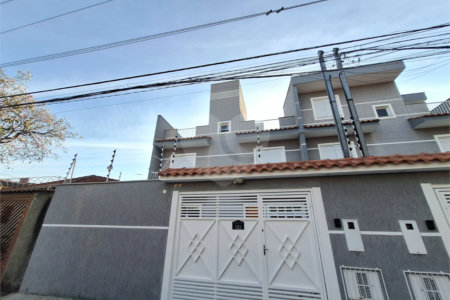Sobrado à venda com 2 suítes em Vila Constança, São Paulo, SP