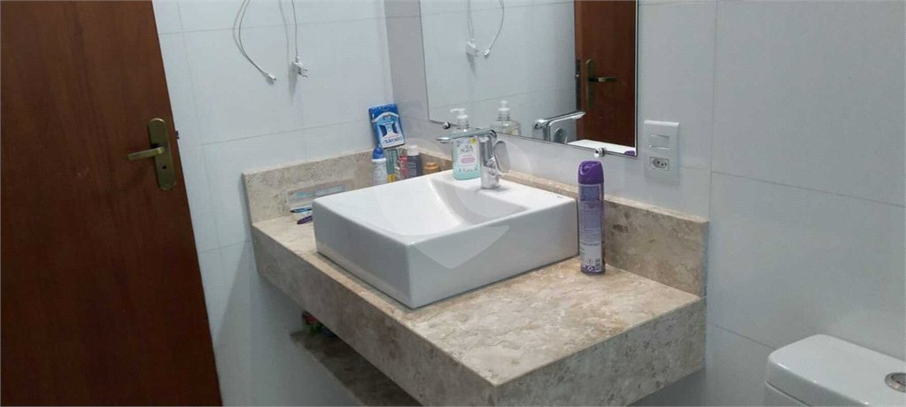 Casa à venda com 3 quartos, sendo 1 suíte, em Santa Cândida, Vinhedo, SP