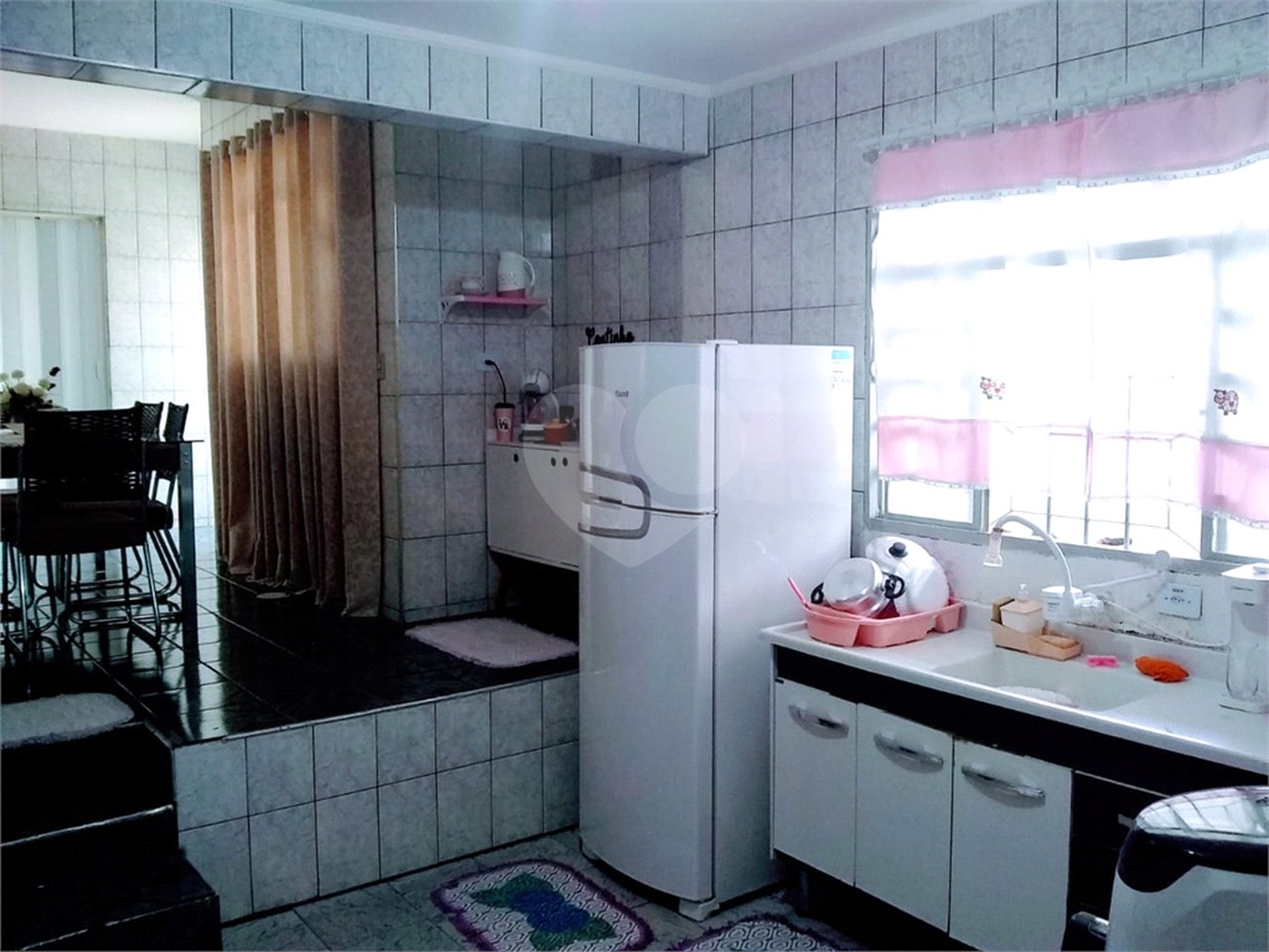 Sobrado à venda com 4 quartos, sendo 1 suíte,  em Jardim Alvinópolis, Atibaia, SP