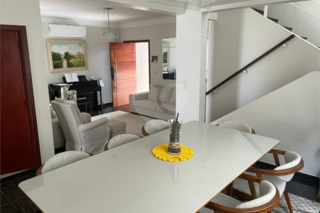 Casa à venda com 3 quartos, sendo 1 suíte, no condomínio Quinta da Boa Vista, Jundiaí - SP