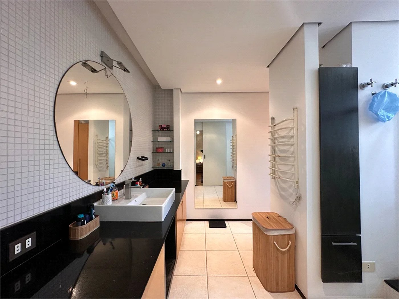 Casa à venda com 3 quartos, sendo 1 suíte, no condomínio Barão do Triunfo, São Paulo - SP