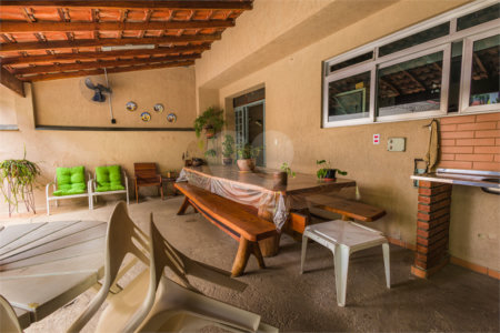 Casa à venda com 5 quartos, sendo 1 suíte, em Vila Rosália, Guarulhos, SP