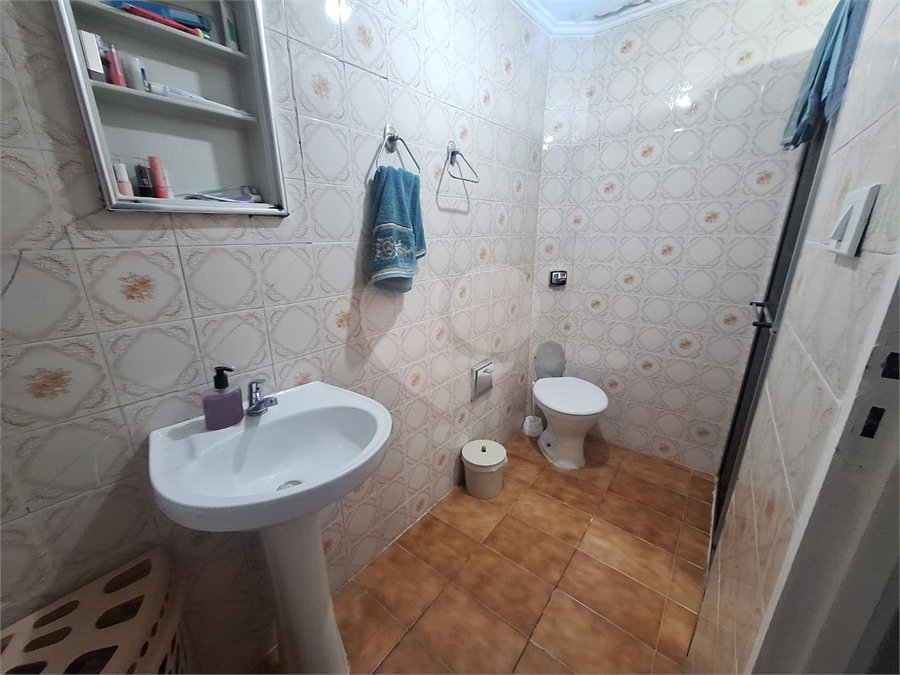 Sobrado à venda com 2 quartos em Vila Nivi, São Paulo, SP