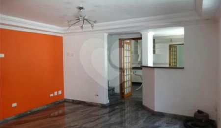 Casa à venda com 4 quartos, sendo 2 suítes,  em Horto, São Paulo, SP