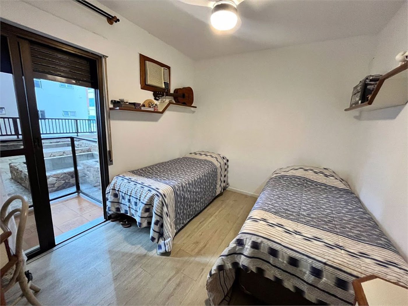 Apartamento com 2 Quartos e 2 Vagas à Venda em Pitangueiras – Guarujá/SP