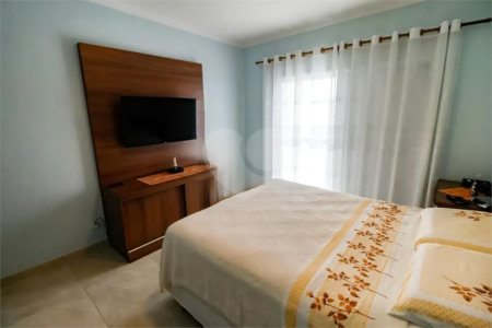 Sobrado à venda com 4 quartos, sendo 1 suíte,  em Vila Sônia, São Paulo, SP