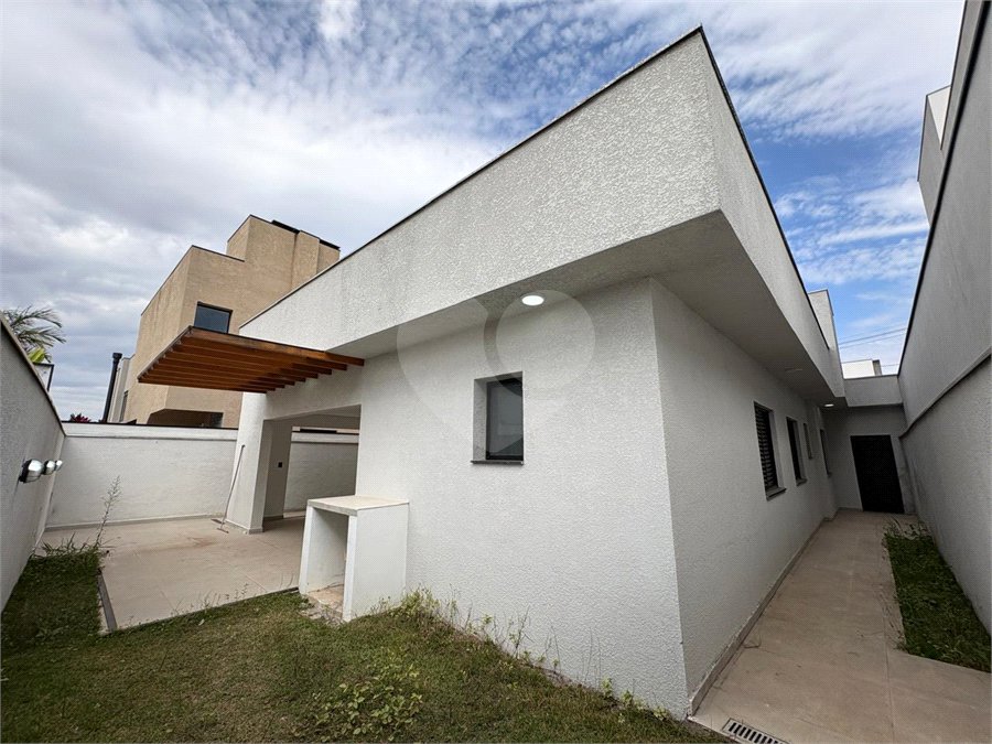 Casa à venda com 3 quartos, sendo 1 suíte,  no condomínio Cyrela Landscape Esplanada, Votorantim - SP