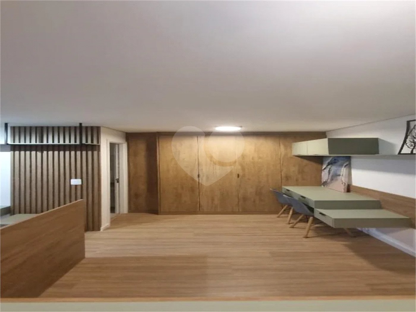 Studio Mobiliado com Varanda, Ar-Condicionado e Lazer Completo