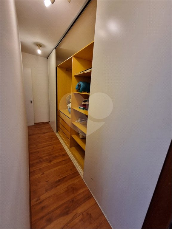 Casa à venda com 4 quartos, sendo 1 suíte, no condomínio Horizontal Newport Village, São Paulo - SP