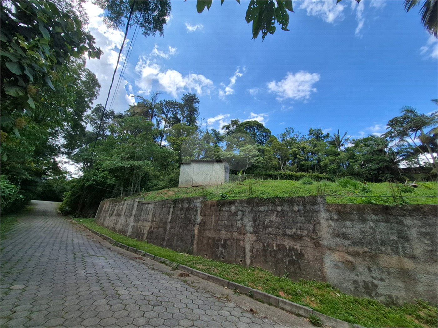 Casa à venda no condomínio Jardim da Montanha I, Mairiporã - SP