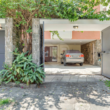 Casa à venda com 3 quartos, sendo 1 suíte,  em Granja Julieta, São Paulo, SP