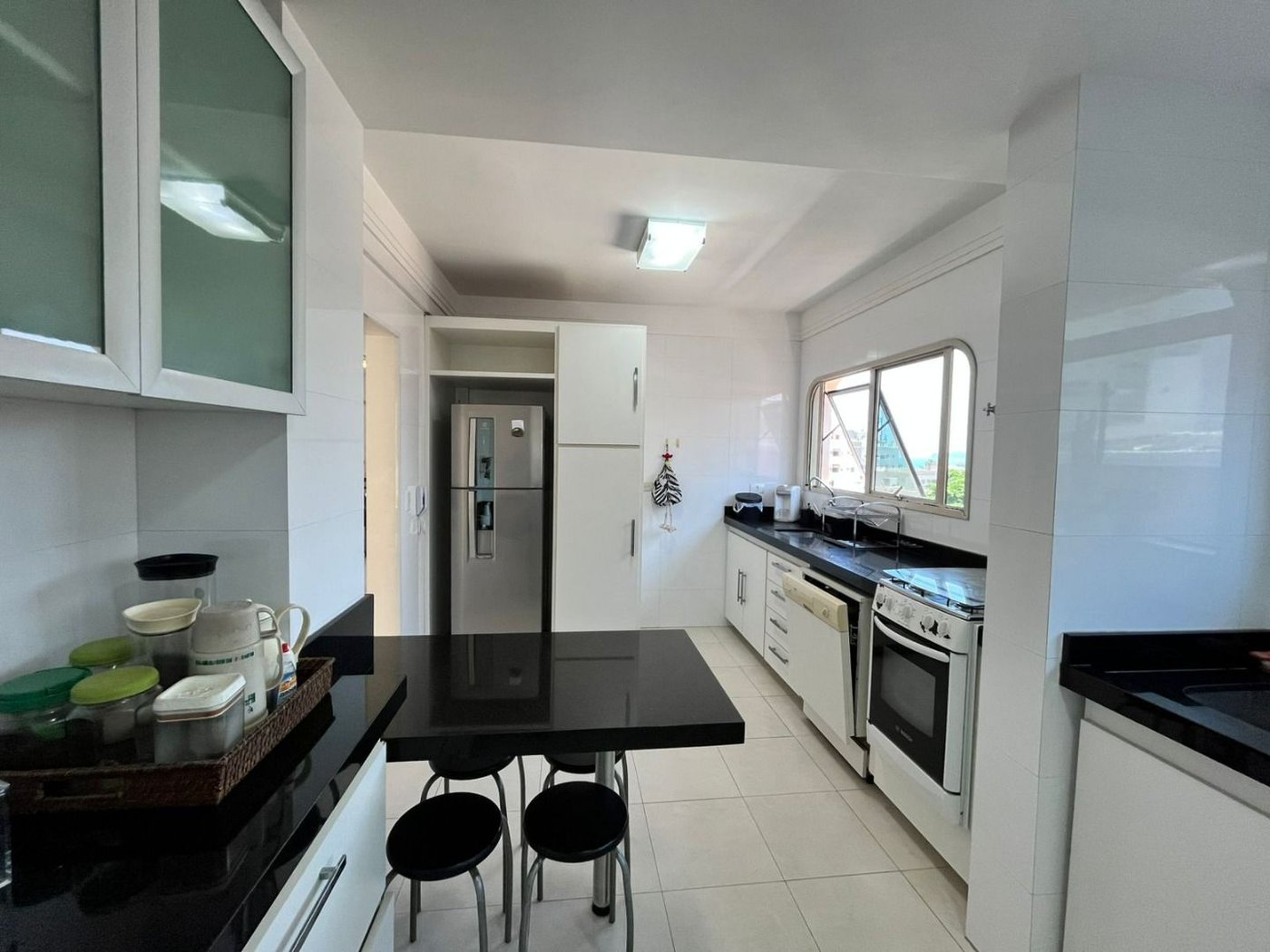 Apartamento com 3 dormitórios à venda, 120 m² por R$ 930.000,00 - Balneário Cidade Atlântica - Guarujá/SP