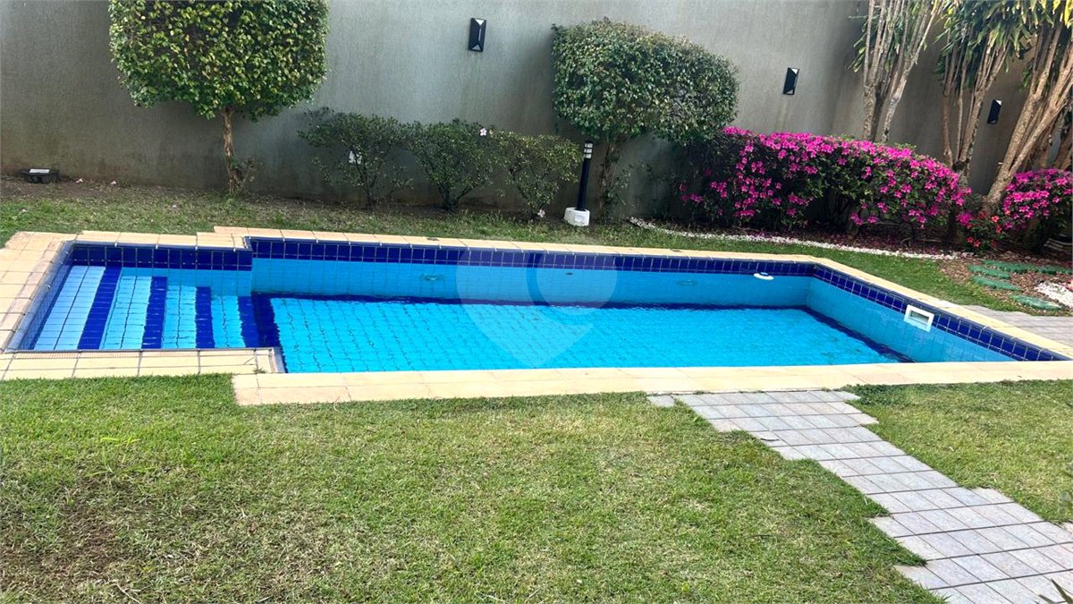Apartamento à venda com 3 suítes em Sítio São José, Suzano, SP