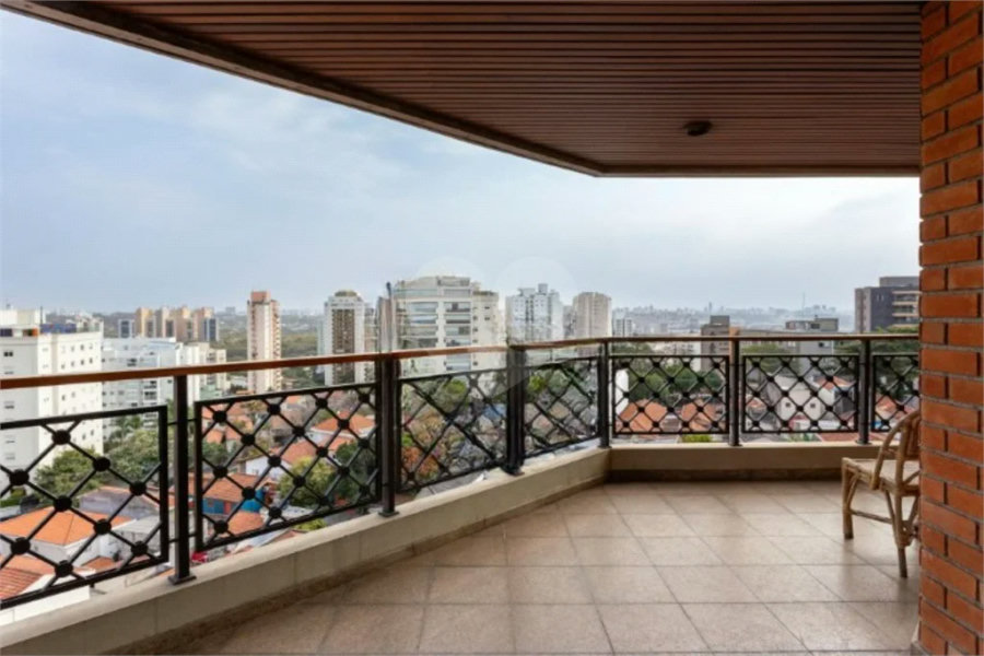 Apartamento à venda com 4 suítes em Alto de Pinheiros, São Paulo, SP