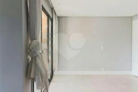 Apartamento à venda com 3 quartos, sendo 1 suíte,  em Cidade São Francisco, São Paulo, SP