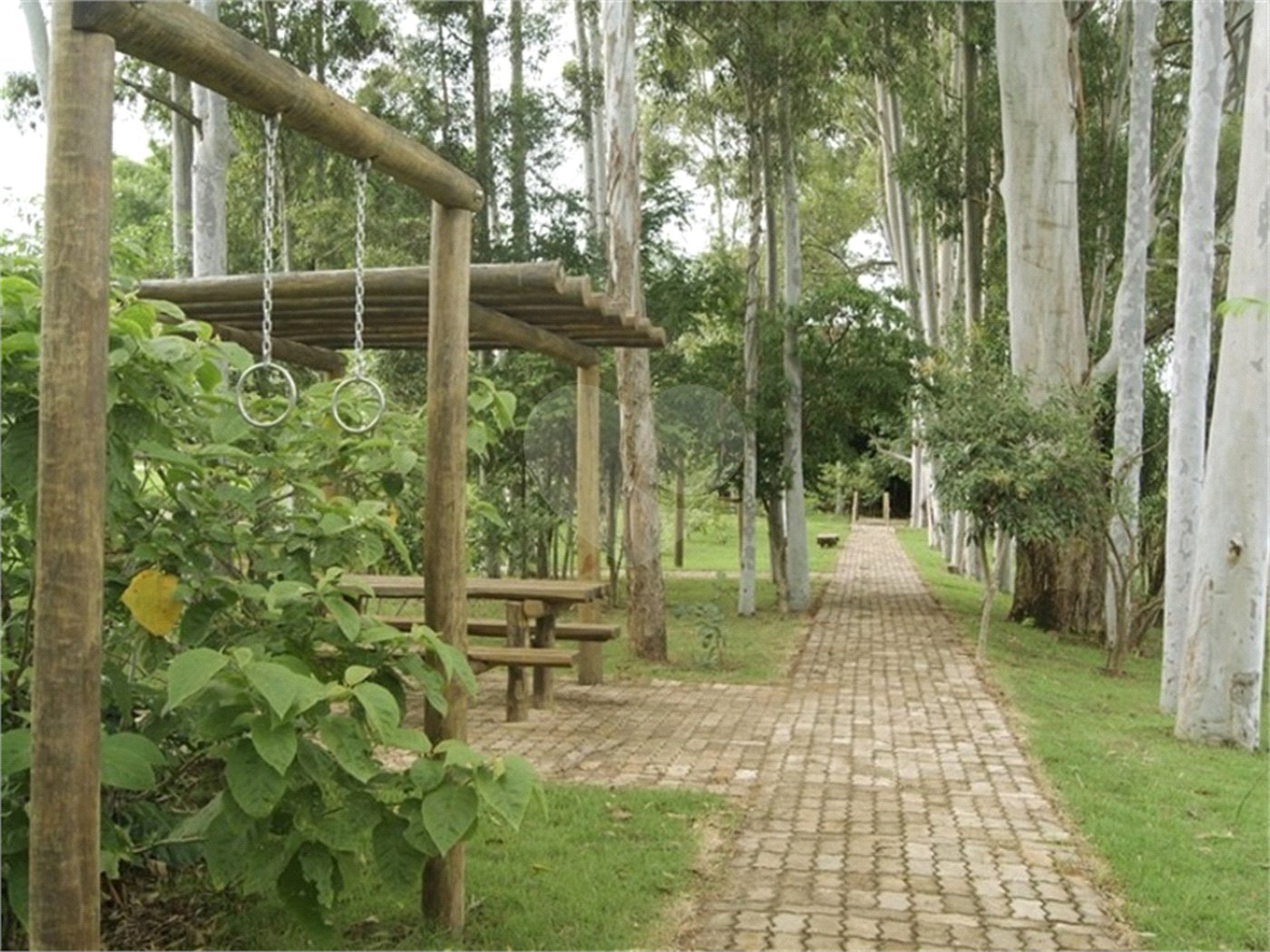 Casa à venda com 4 suítes no condomínio Vila Panorama, Indaiatuba - SP
