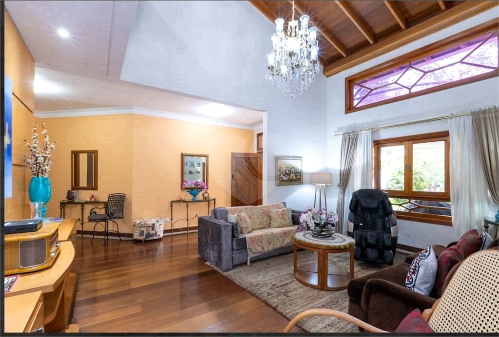 Casa à venda ou para alugar com 5 suítes no condomínio Residencial Morumbi, São Paulo - SP