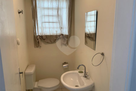 Sobrado à venda com 3 quartos em Cidade Monções, São Paulo, SP