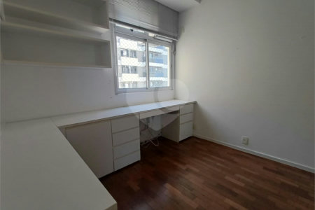 Apartamento à venda com 3 quartos, sendo 1 suíte,  em Lagoa, Rio de Janeiro, RJ