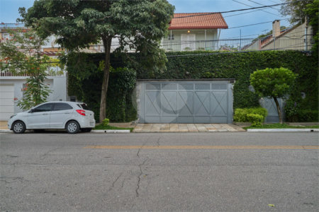 Sobrado à venda com 4 quartos, sendo 1 suíte, em Brooklin Velho, São Paulo, SP