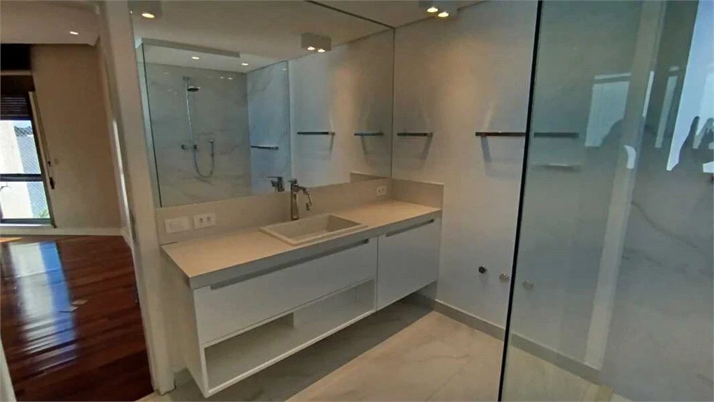 Duplex para alugar com 3 suítes em Real Parque, São Paulo, SP